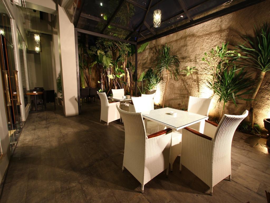 Sotis Hotel Jakarta Exterior photo
