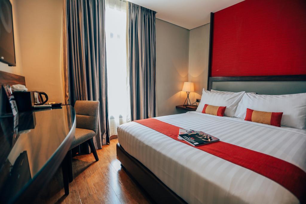 Sotis Hotel Jakarta Exterior photo