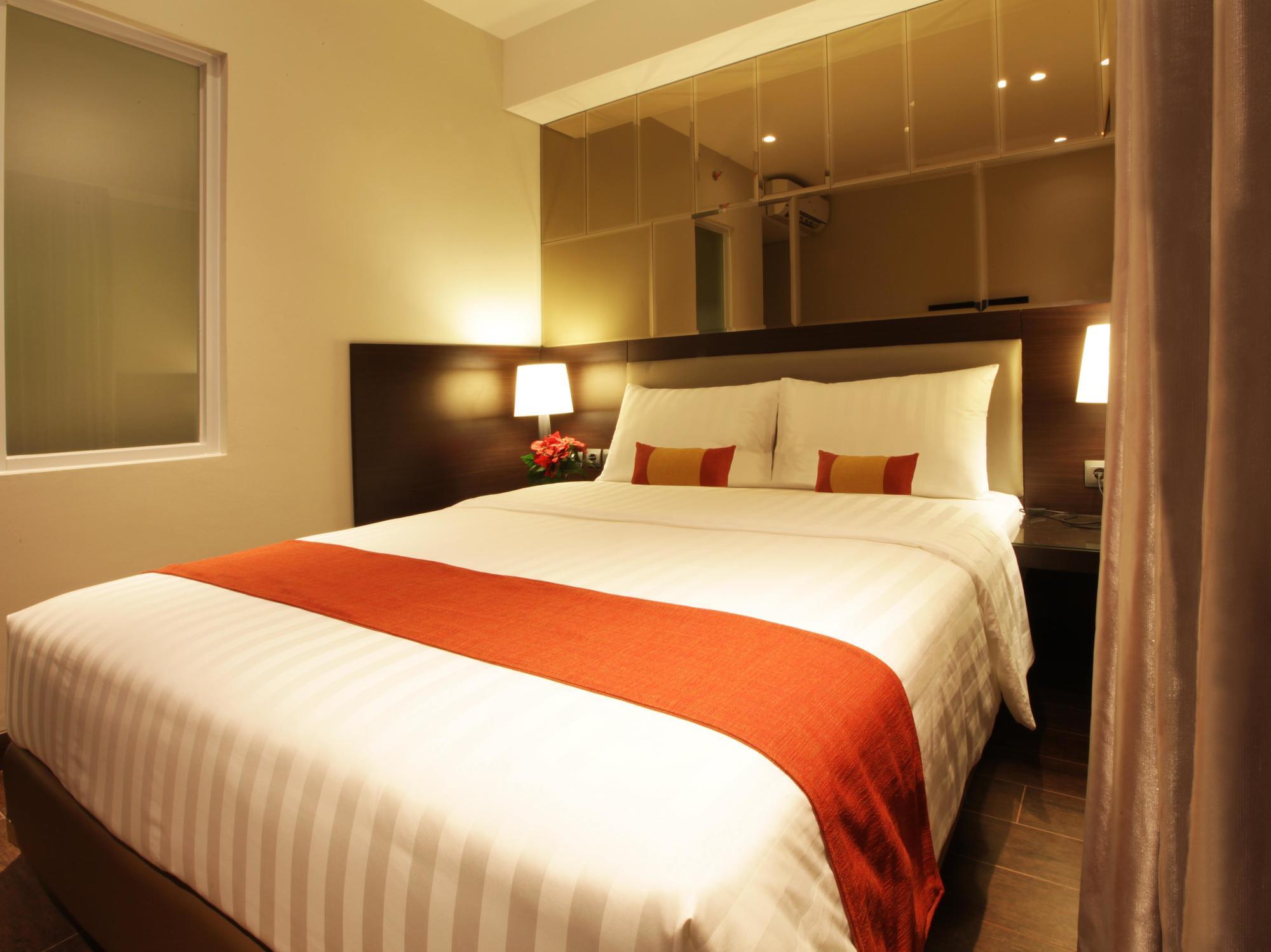 Sotis Hotel Jakarta Exterior photo