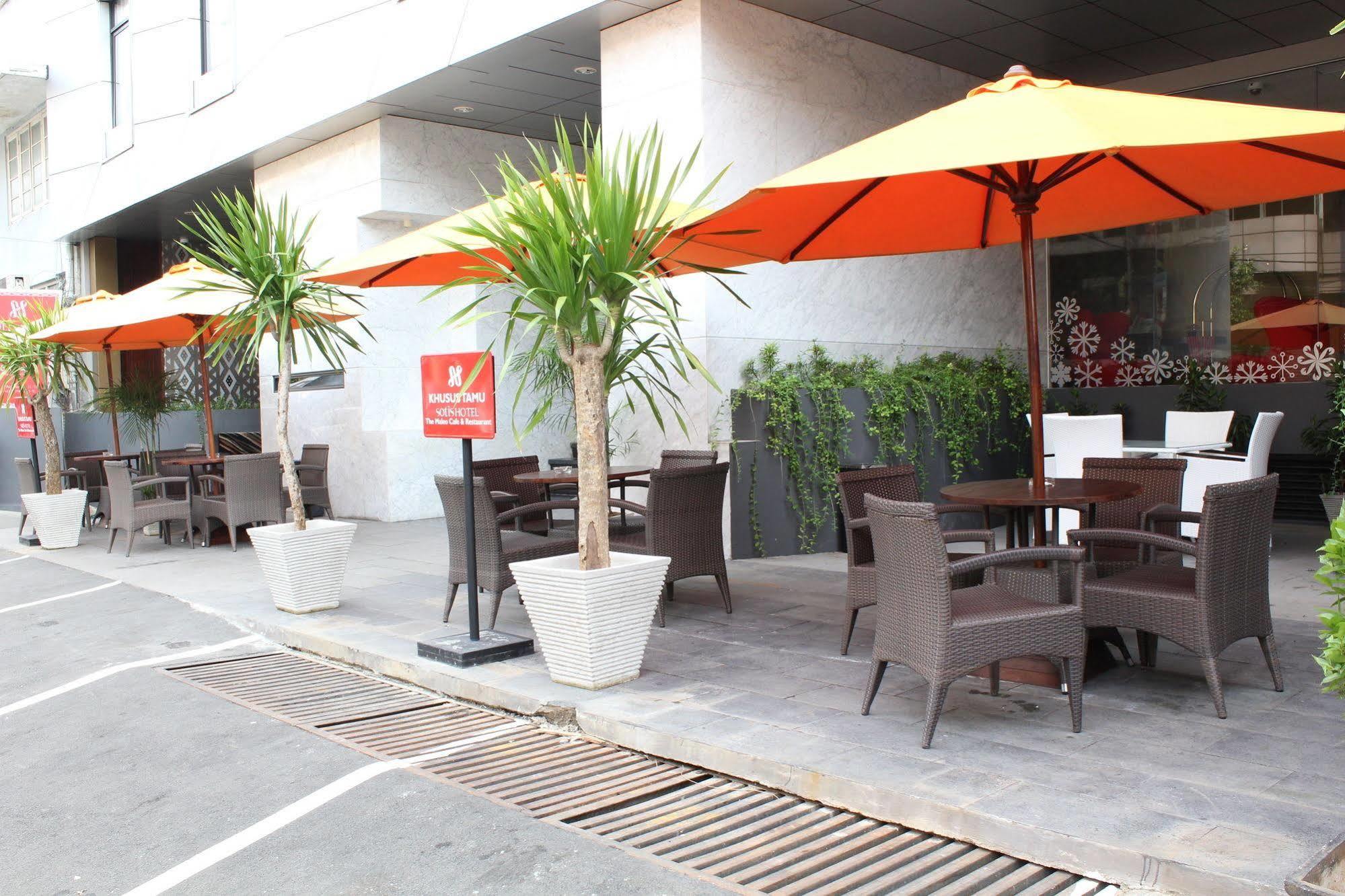 Sotis Hotel Jakarta Exterior photo